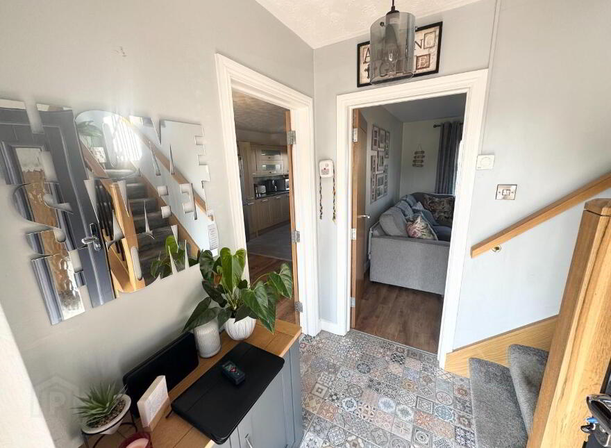 19 Shantallow Avenue, Grainan, Derry, BT48 7UB