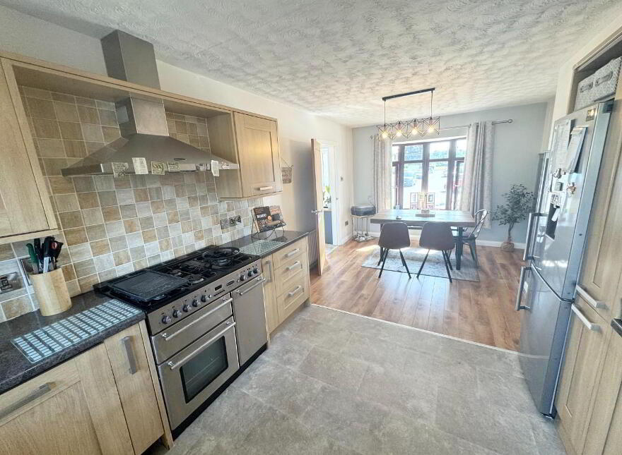 19 Shantallow Avenue, Grainan, Derry, BT48 7UB