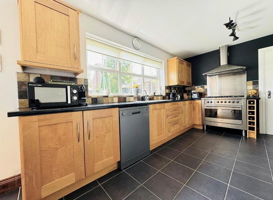 5 Dermont Avenue, Hydepark Road, Newtownabbey, BT36 4NY