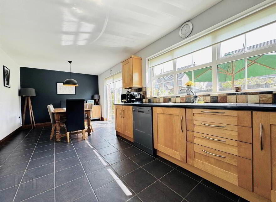 5 Dermont Avenue, Hydepark Road, Newtownabbey, BT36 4NY