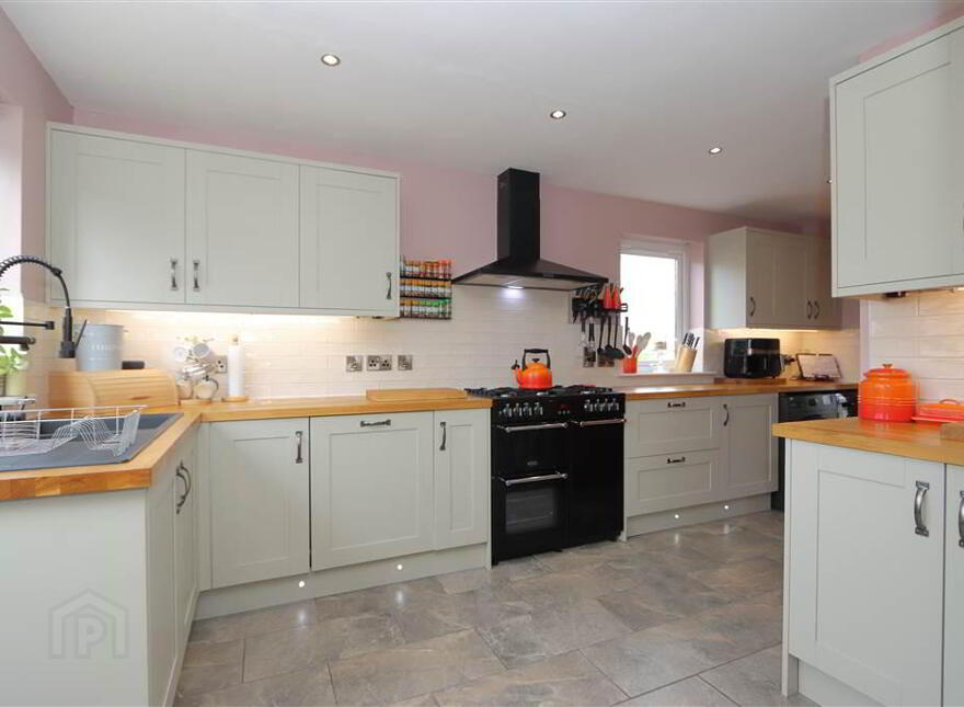 15 The Spires Crescent, Killinchy, BT23 6UQ