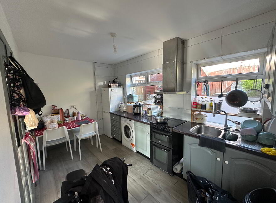 83 Ainsworth Drive, Belfast, BT13 3EL