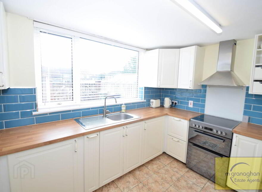 28 Juniper Park, Twinbrook, Belfast, BT17 0BB