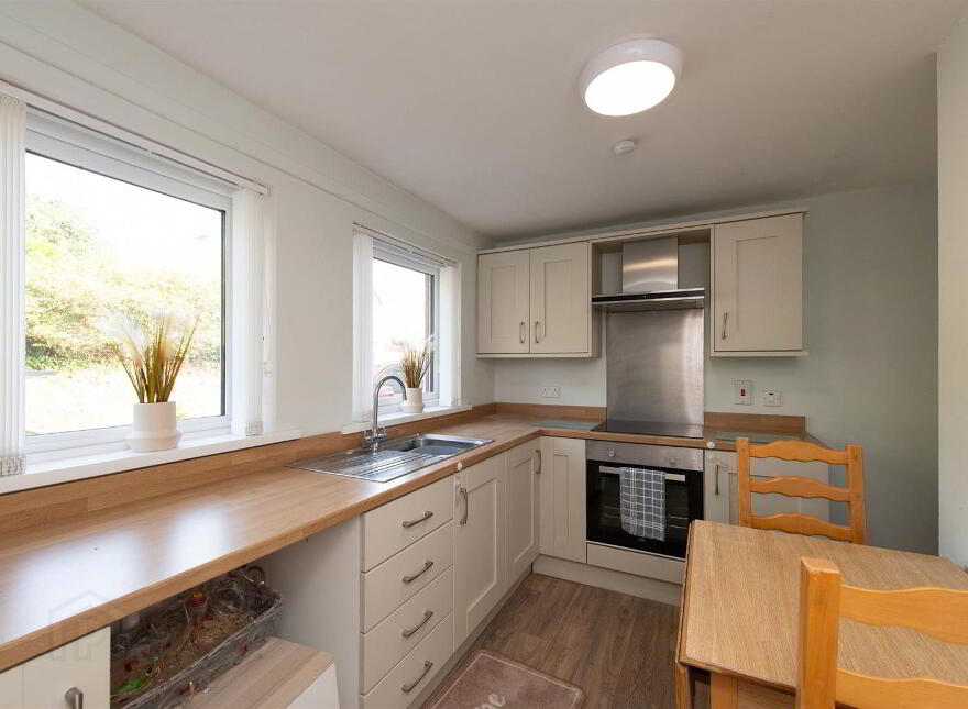 4 Mount Eden, Ballynahinch, BT24 8DL