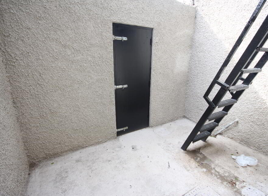 73 Castlereagh Road, Belfast, BT5 5FD