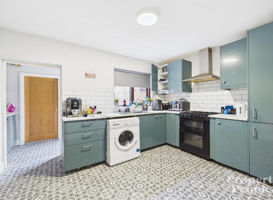 42 Beechmount Parade, Belfast, BT12 7LW