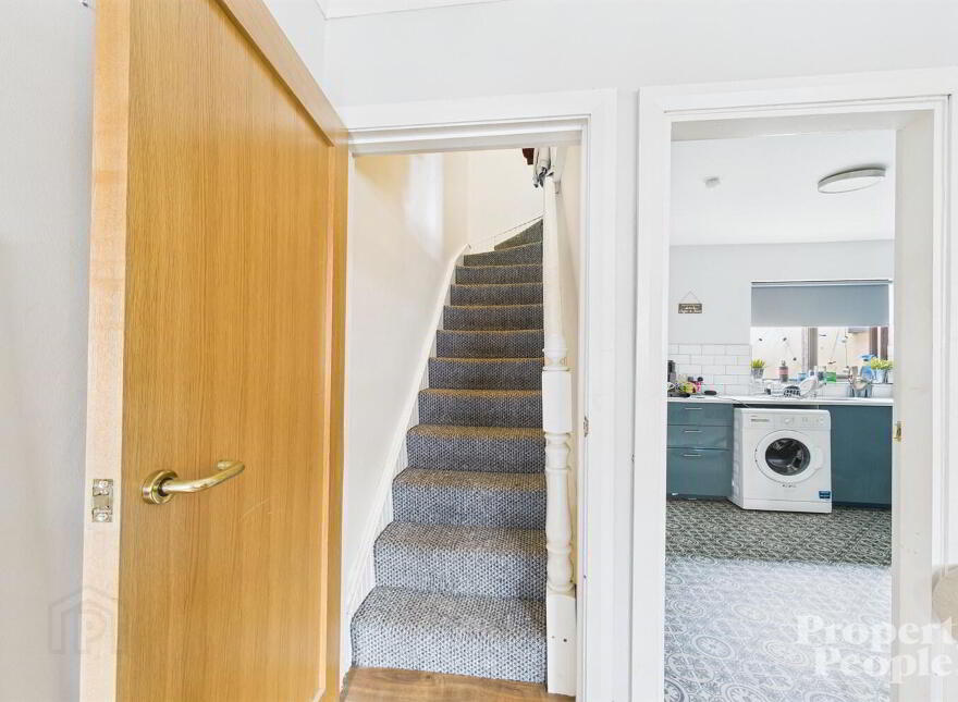 42 Beechmount Parade, Belfast, BT12 7LW