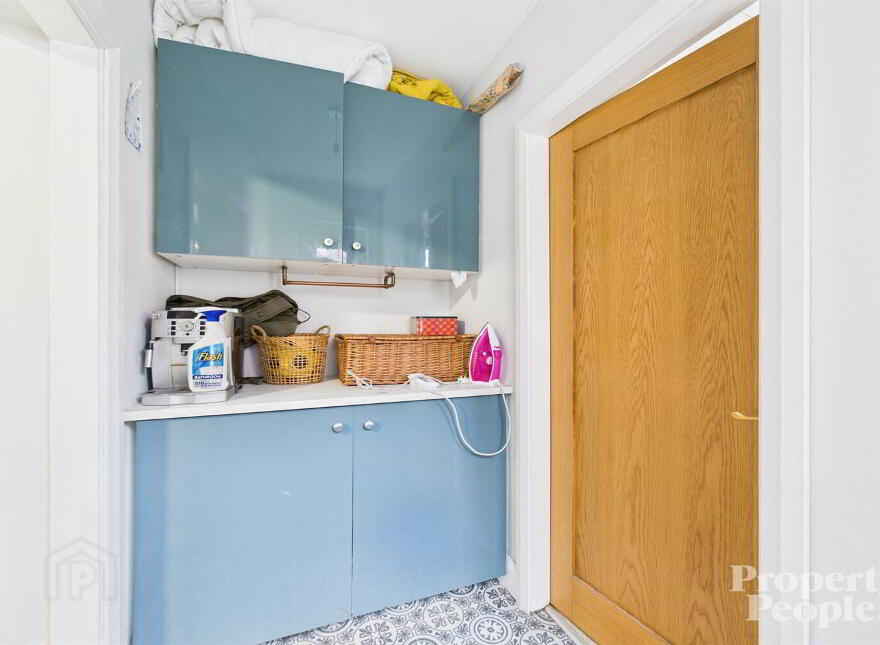 42 Beechmount Parade, Belfast, BT12 7LW