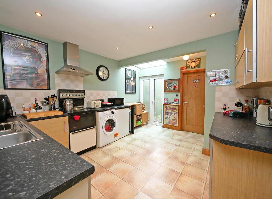 53 London Road, Off Ravenhill / Woodstock Road, Belfast, BT6 8EZ
