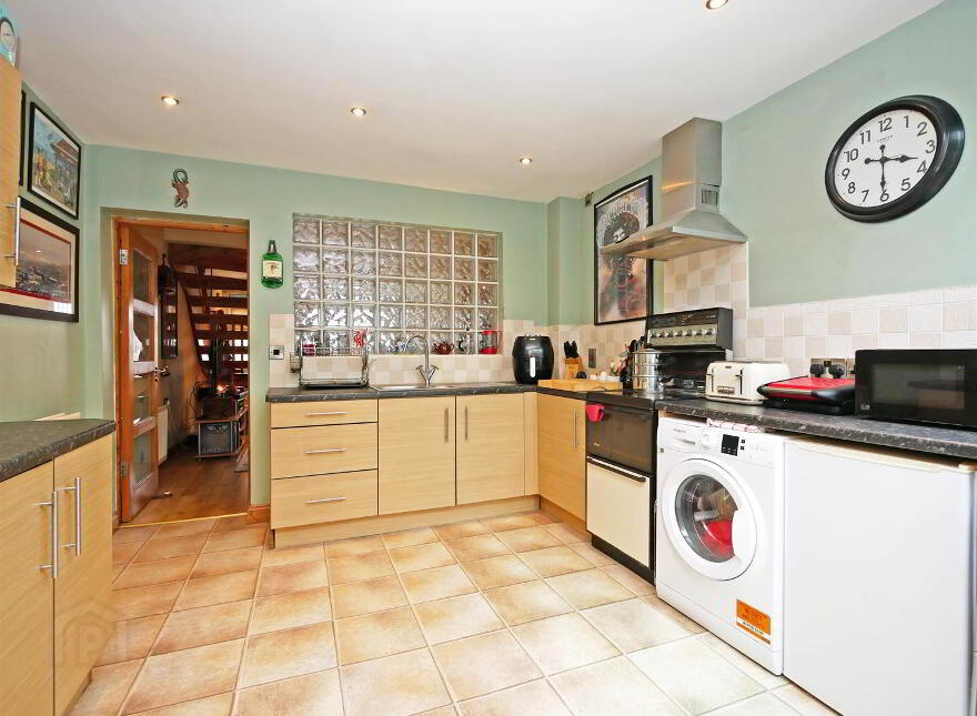 53 London Road, Off Ravenhill / Woodstock Road, Belfast, BT6 8EZ