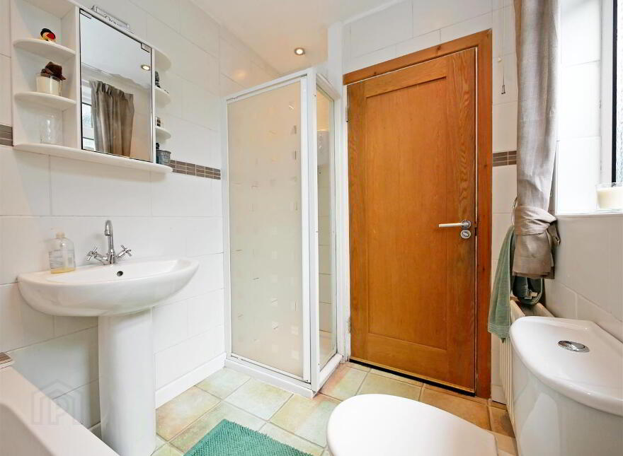 53 London Road, Off Ravenhill / Woodstock Road, Belfast, BT6 8EZ
