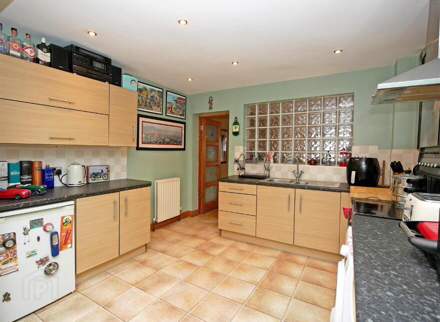 53 London Road, Off Ravenhill / Woodstock Road, Belfast, BT6 8EZ