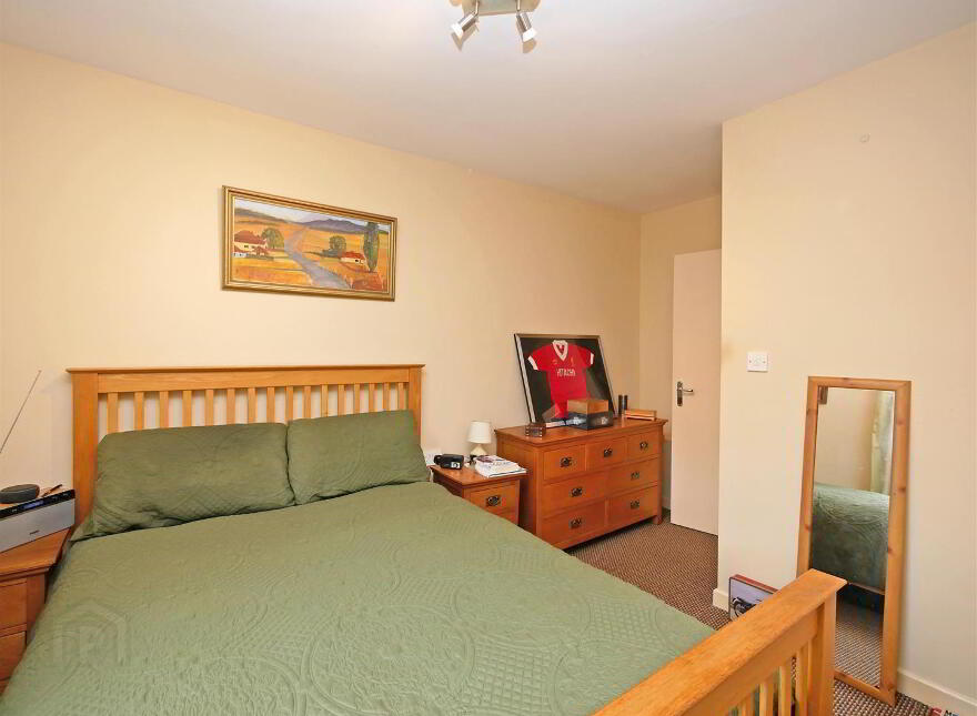 53 London Road, Off Ravenhill / Woodstock Road, Belfast, BT6 8EZ