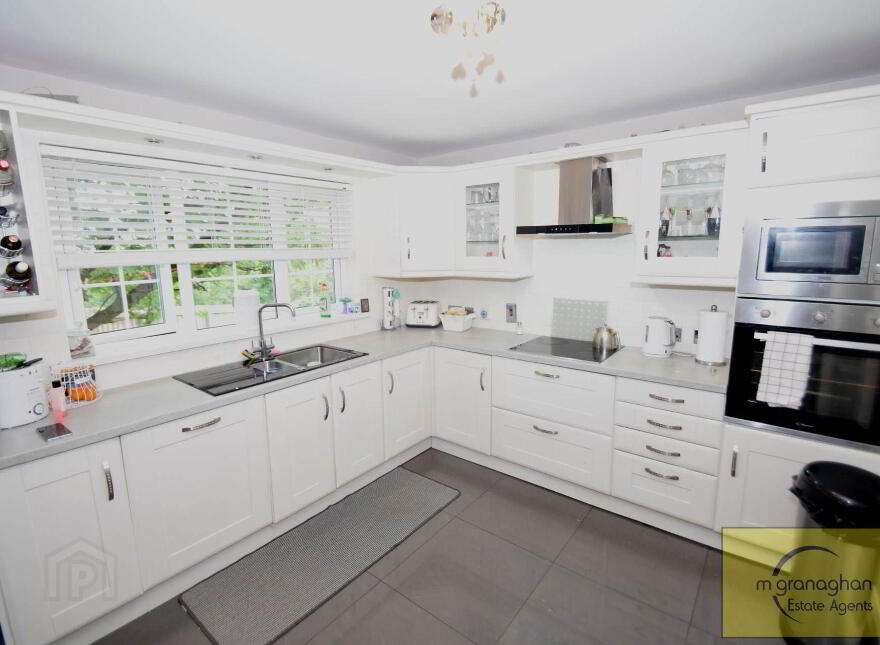 11 Hawthorn Hill, Hannahstown, Belfast, BT17 0NX