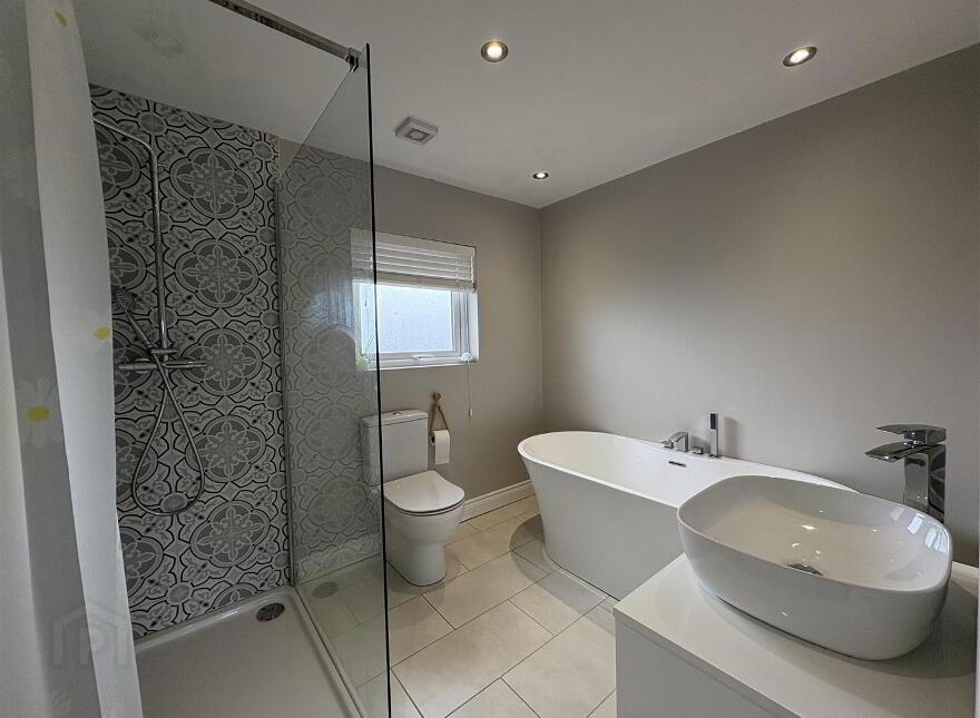 8 Wallace Park, Lisbane, Comber, BT23 6AP