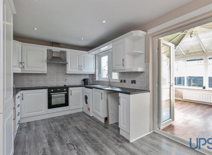 278 Lagmore Meadows, Stewartstown Road, Belfast, BT17 0TJ