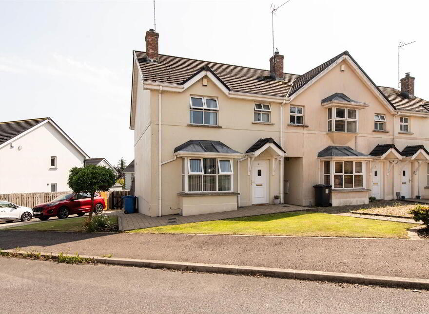 15 Todd's Hill Park, Saintfield, Ballynahinch, BT24 7FB
