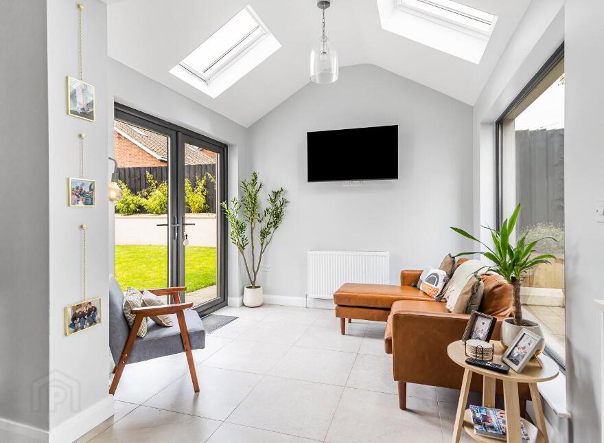 1 Knockbracken Gardens, Carryduff, Belfast, BT8 8FQ
