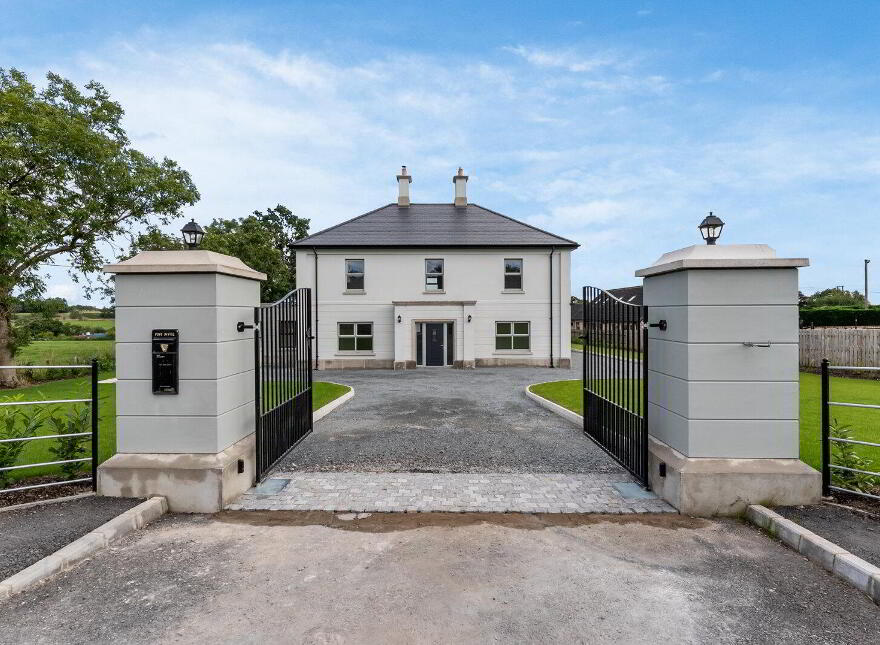 217 Clonmore Road, Dungannon, BT71 6HX