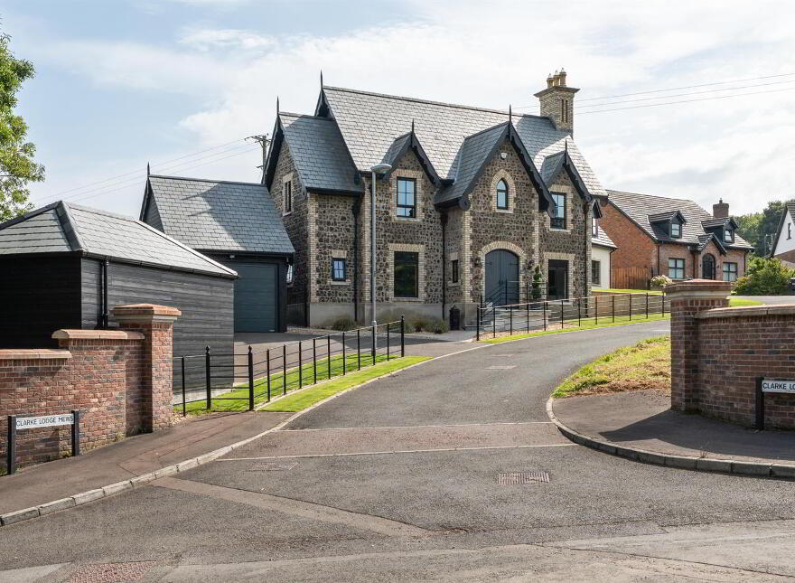 1a Clarke Lodge Mews, Newtownabbey, BT36 4PW