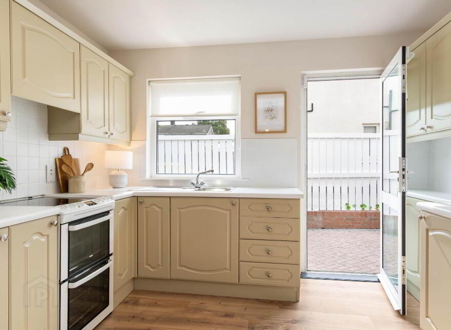 12 Cabinteely Way, Long Meadow, Cabinteely, Dublin, D18VE00