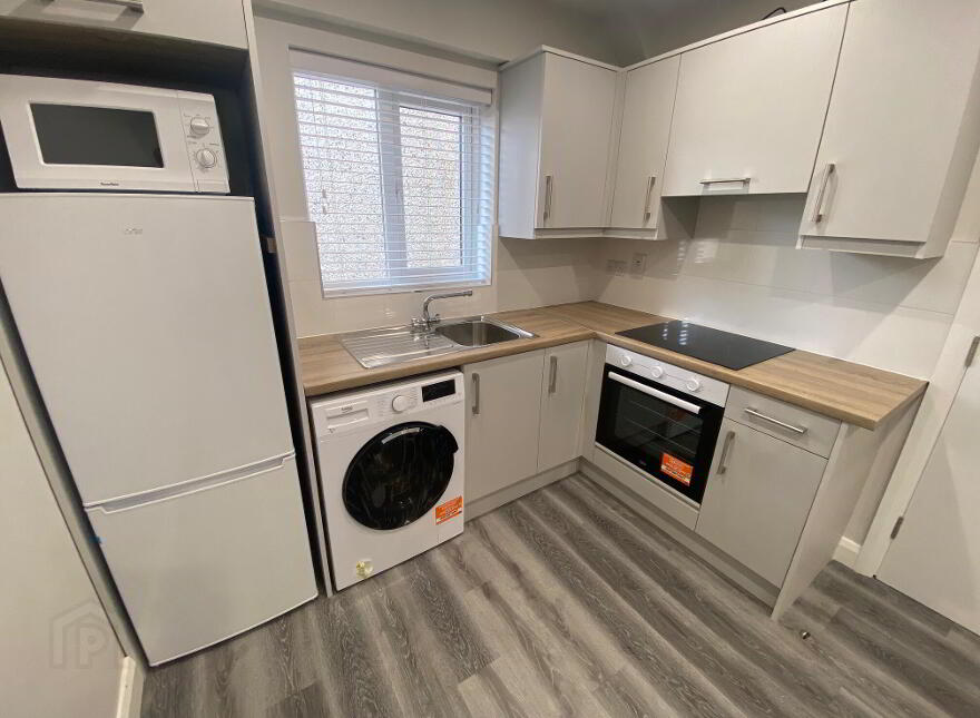 Rossmore Road, Ballyfermot, Dublin, D10