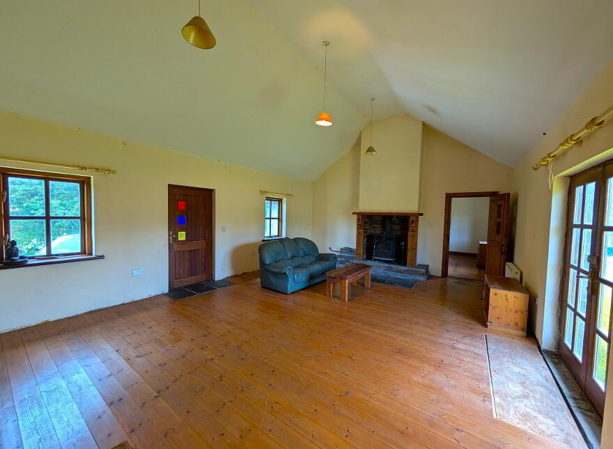 Kiltimagh, Kincon