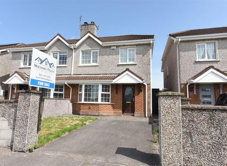 8 The Crescent, Donnybrook, Douglas