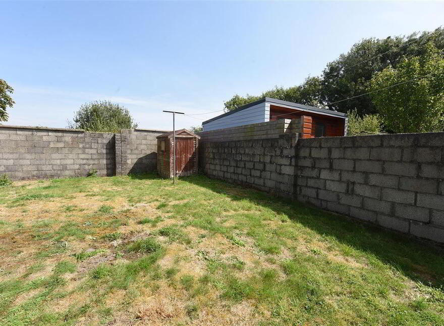 8 The Crescent, Donnybrook, Douglas