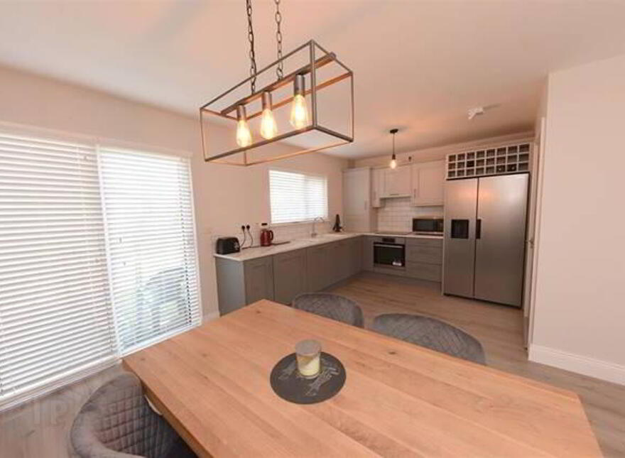 8 The Crescent, Donnybrook, Douglas