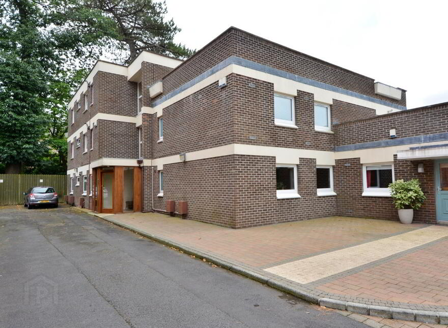 Randal Park, Lisburn Road, Belfast, BT9 6JJ photo