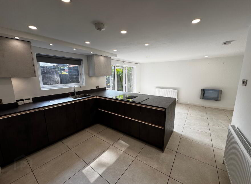 Randal Park, Lisburn Road, Belfast, BT9 6JJ