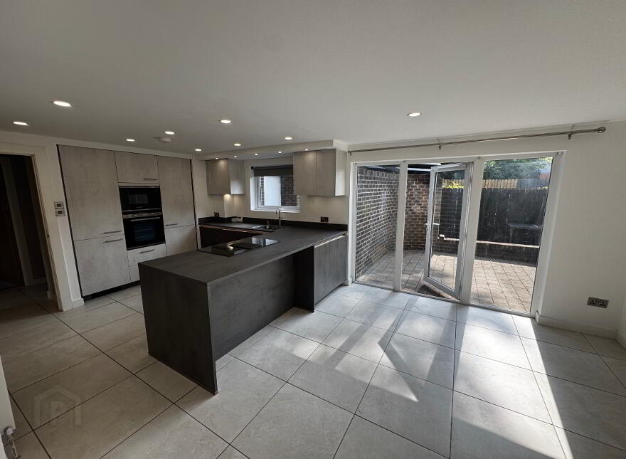 Randal Park, Lisburn Road, Belfast, BT9 6JJ