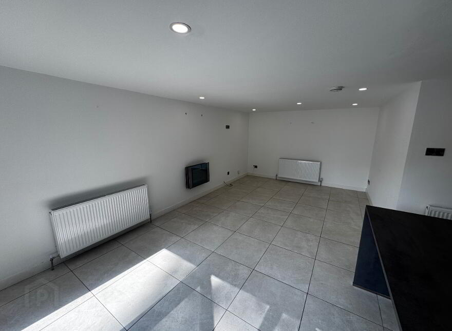 Randal Park, Lisburn Road, Belfast, BT9 6JJ