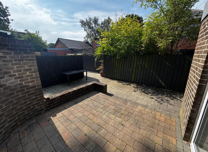 Randal Park, Lisburn Road, Belfast, BT9 6JJ