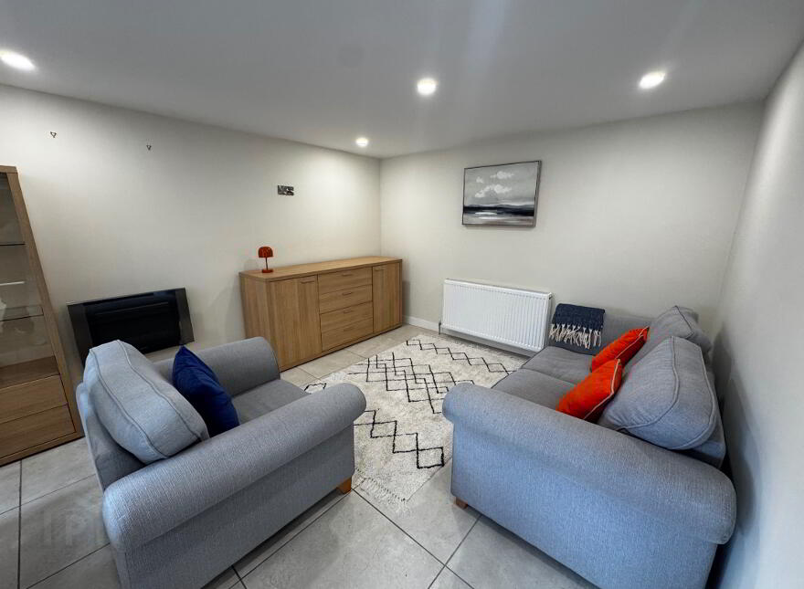 Randal Park, Lisburn Road, Belfast, BT9 6JJ