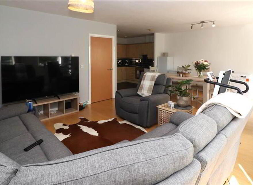 8 Garvey Mews, Longstone Street, Lisburn, BT28 1BS