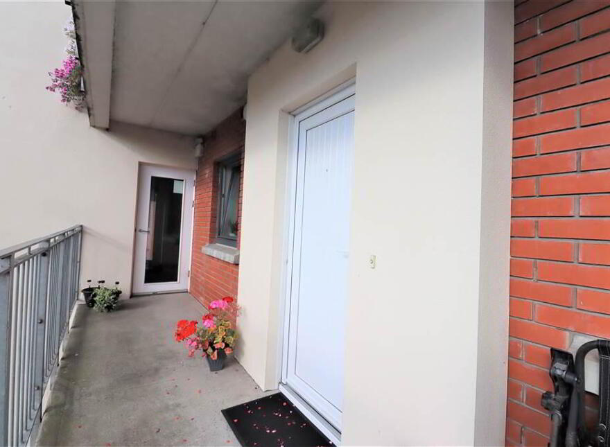 8 Garvey Mews, Longstone Street, Lisburn, BT28 1BS