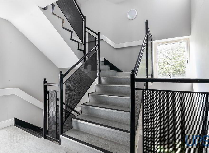 Apt 25, San Antone, Old Suffolk Road, Belfast, BT11 9PL