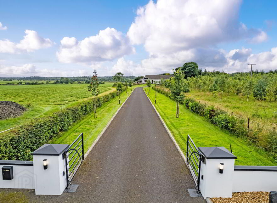 40 Lisconnan Road, Ballymoney, BT53 8AD