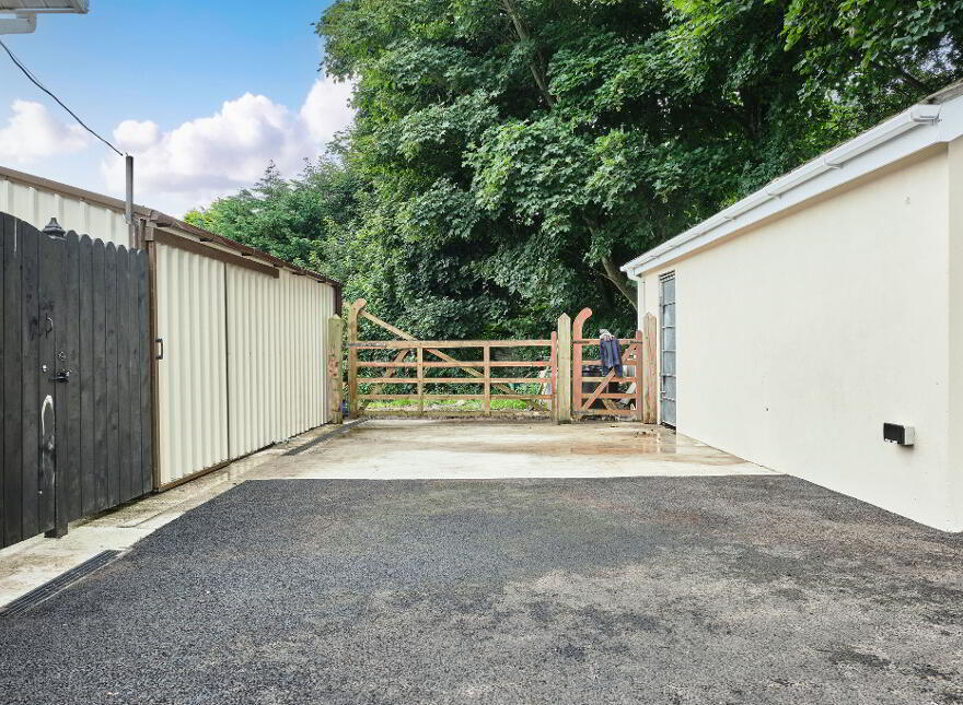 40 Lisconnan Road, Ballymoney, BT53 8AD