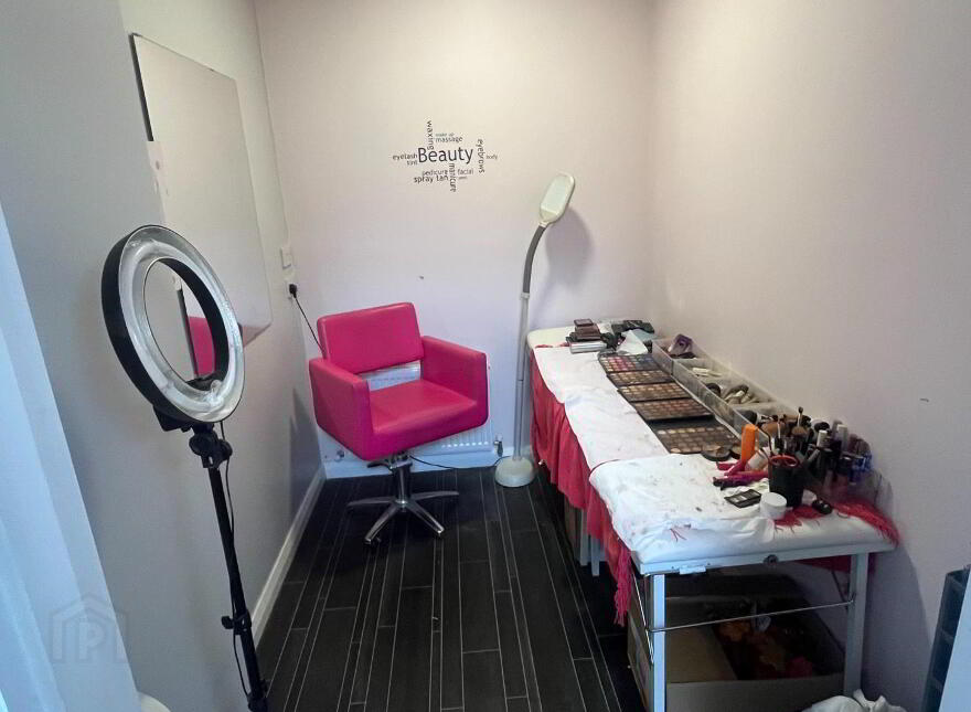 1st Floor ( Bills & Ratesincluded), 20 North Street, Lurgan, Craigavon, BT67 9AQ