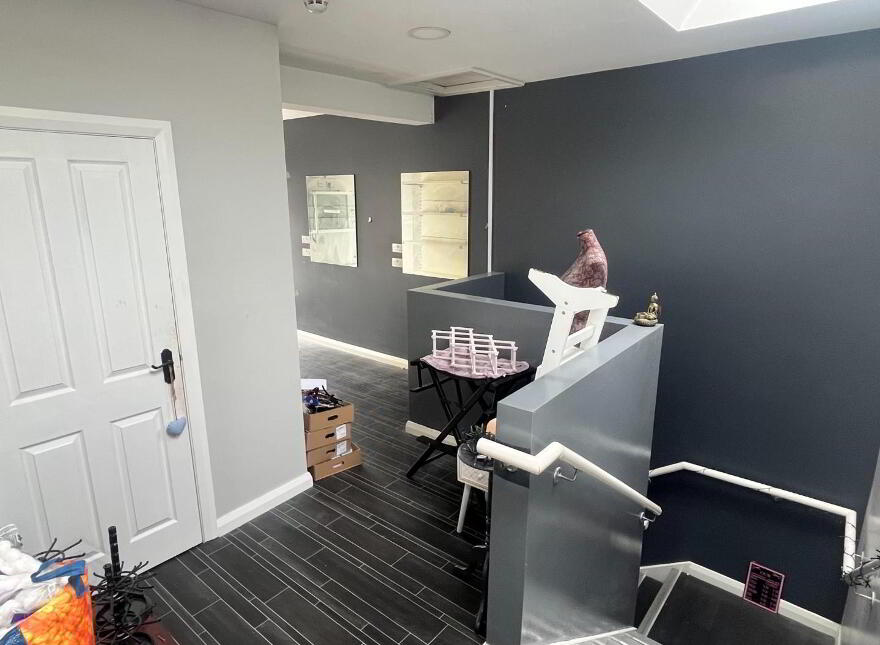 1st Floor ( Bills & Ratesincluded), 20 North Street, Lurgan, Craigavon, BT67 9AQ
