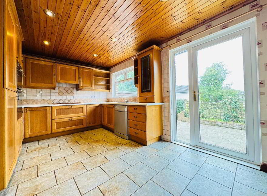 33 Liscoole Park, Carnmoney Road, Newtownabbey, BT36 6EL