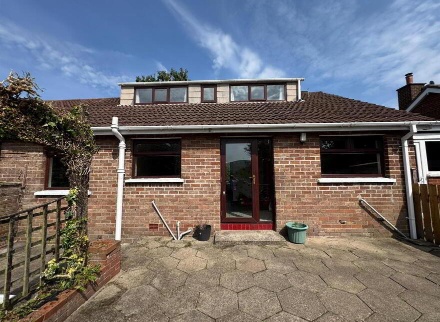 33 Liscoole Park, Carnmoney Road, Newtownabbey, BT36 6EL