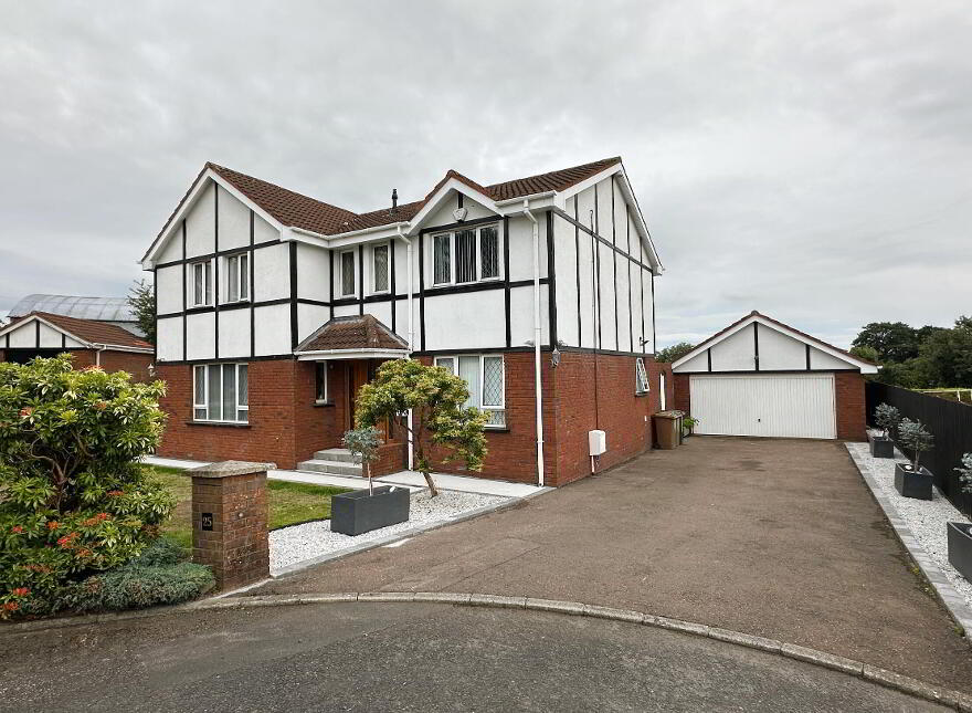 25 The Tudors, Banbridge, BT32 4QR