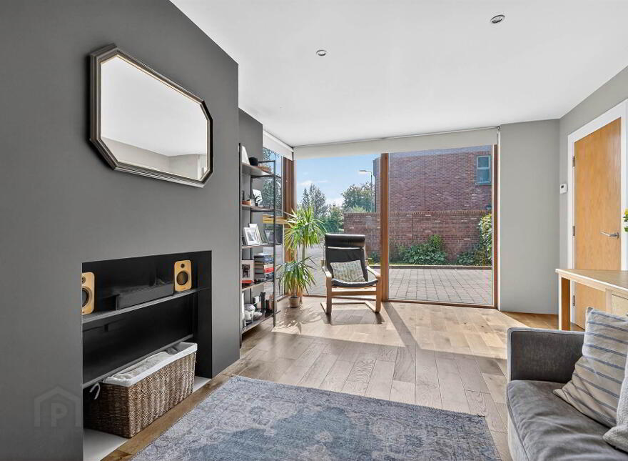 22 Greenvale, Off Ballyskeagh Road , Drumbeg, Belfast, BT17 9LR