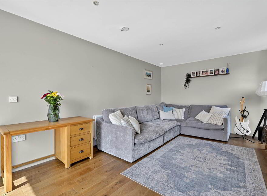 22 Greenvale, Off Ballyskeagh Road , Drumbeg, Belfast, BT17 9LR