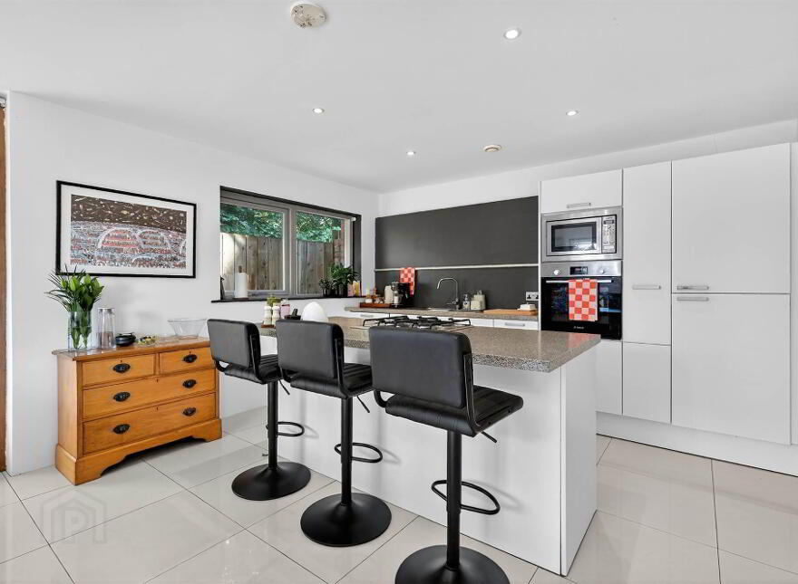 22 Greenvale, Off Ballyskeagh Road , Drumbeg, Belfast, BT17 9LR