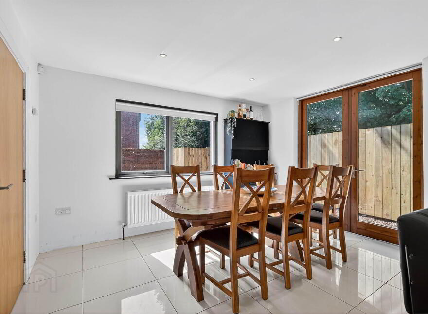 22 Greenvale, Off Ballyskeagh Road , Drumbeg, Belfast, BT17 9LR